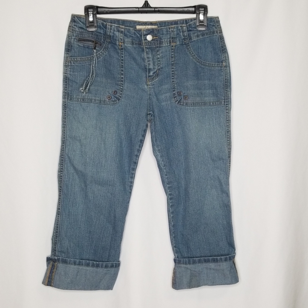 Personal identity jean capri pants. Size 5/6